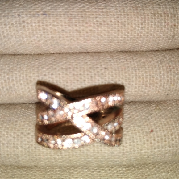 Ring - Picture 4 of 4